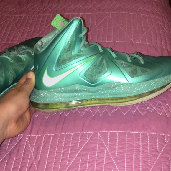 Nike Kyrie Irving basketball shoes - Picture 3 of 6